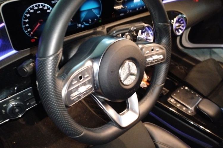 Used Mercedes-Benz A-Class 2020 Restyled A 200 L Sport Sedan Fashion Version Steering Wheel