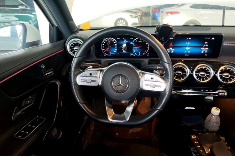 Used Mercedes-Benz A-Class 2020 Restyled A 200 L Sport Sedan Fashion Version Steering Wheel