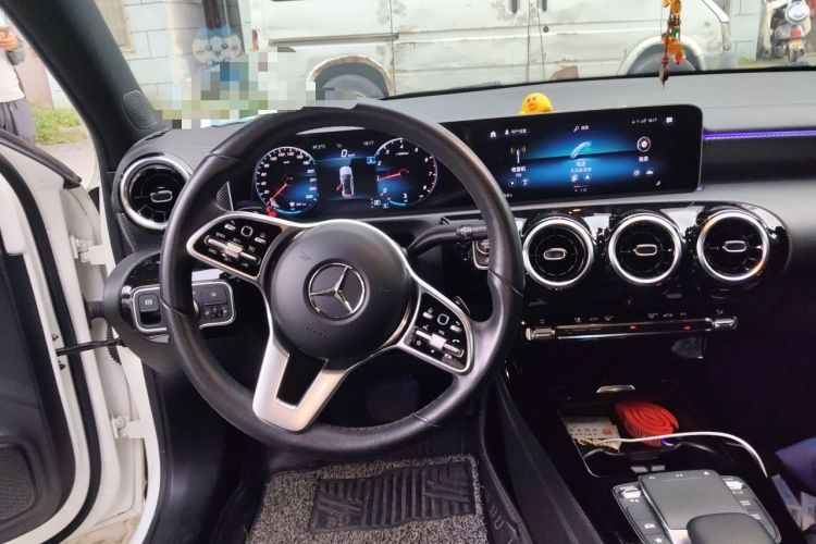 Used Mercedes-Benz A-Class 2020 Facelift A 180 L Sport Sedan Special Configuration Steering Wheel