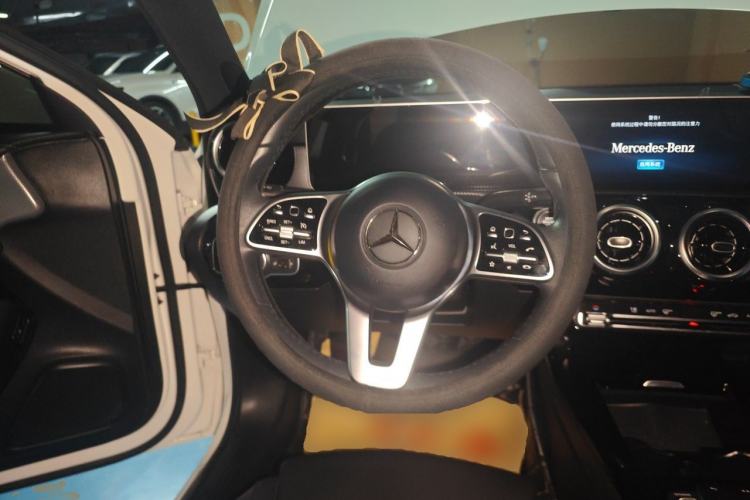 Used Mercedes-Benz A-Class 2020 Facelift A 180 L Sport Sedan Special Configuration Steering Wheel