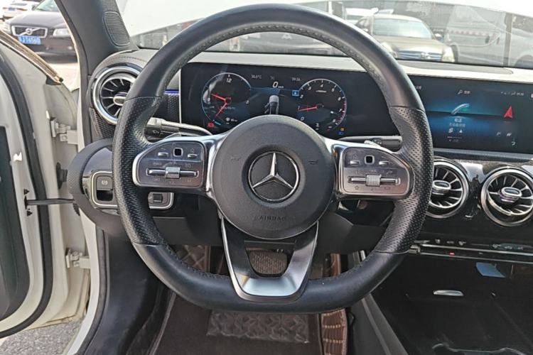 Used Mercedes-Benz A-Class 2020 Restyled A 200 L Sport Sedan Fashion Version Steering Wheel