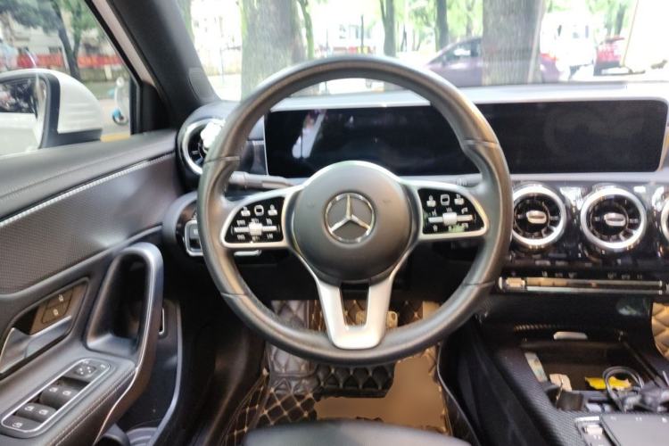 Used Mercedes-Benz A-Class 2020 Facelift A 180 L Sport Sedan Special Configuration Steering Wheel