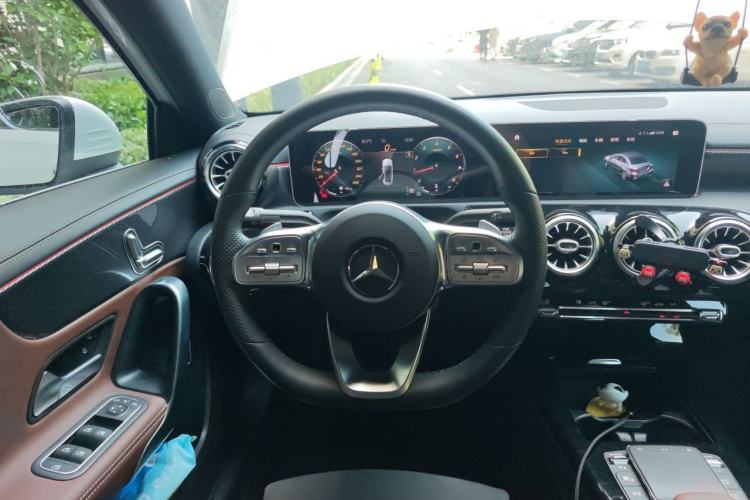 Used Mercedes-Benz A-Class 2020 Restyled A 200 L Sport Sedan Fashion Version Steering Wheel