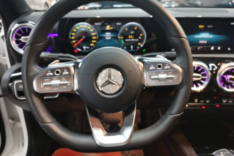 Used Mercedes-Benz A-Class 2020 Restyled A 200 L Sport Sedan Fashion Version Steering Wheel