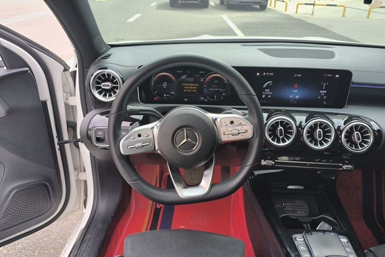 Used Mercedes-Benz A-Class 2020 Restyled A 200 L Sport Sedan Fashion Version Steering Wheel