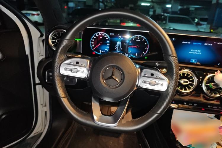 Used Mercedes-Benz A-Class 2020 Restyled A 200 L Sport Sedan Fashion Version Steering Wheel