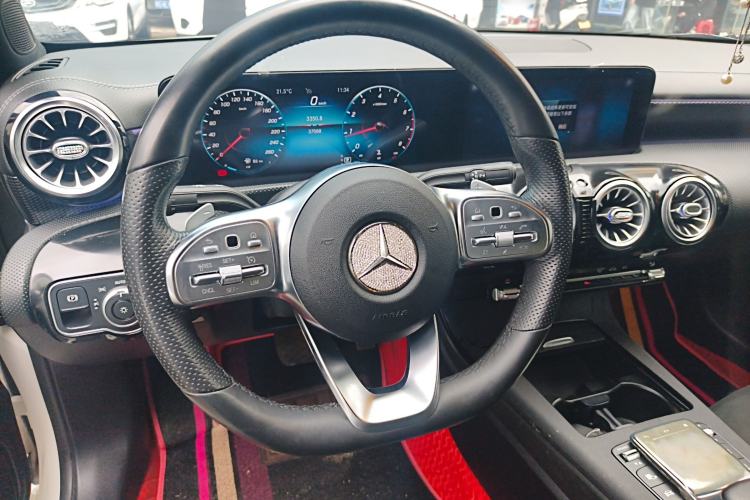 Used Mercedes-Benz A-Class 2020 Restyled A 200 L Sport Sedan Fashion Version Steering Wheel