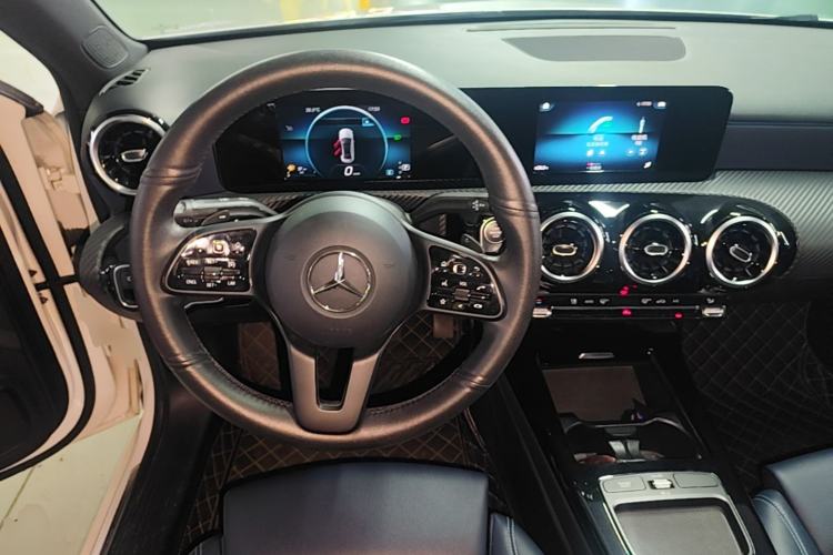 Used Mercedes-Benz A-Class 2020 Revised A 180 L Steering Wheel