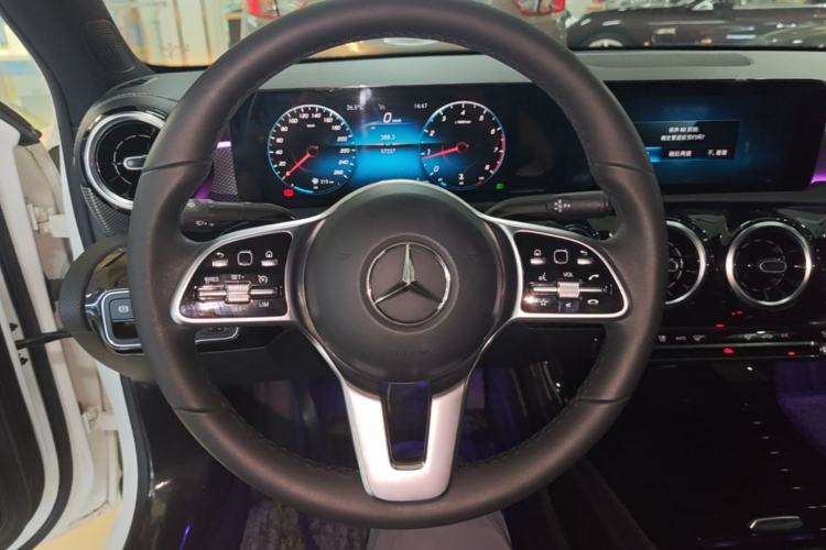 Used Mercedes-Benz A-Class 2020 Second Facelift A 180 L Sport Sedan Steering Wheel