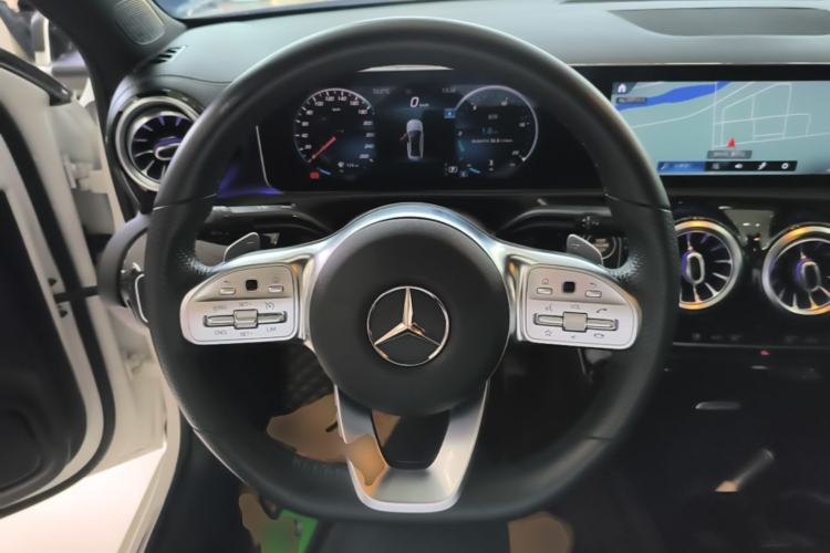 Used Mercedes-Benz A-Class 2020 Restyled A 200 L Sport Sedan Fashion Version Steering Wheel