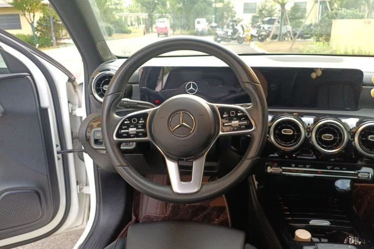 Used Mercedes-Benz A-Class 2020 Second Facelift A 180 L Sport Sedan Steering Wheel