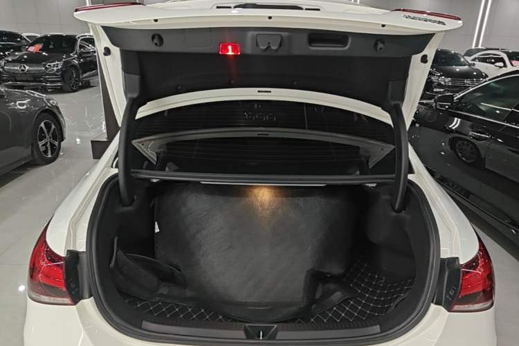 Used Mercedes-Benz A-Class 2020 Restyled A 200 L Sport Sedan Fashion Version Trunk