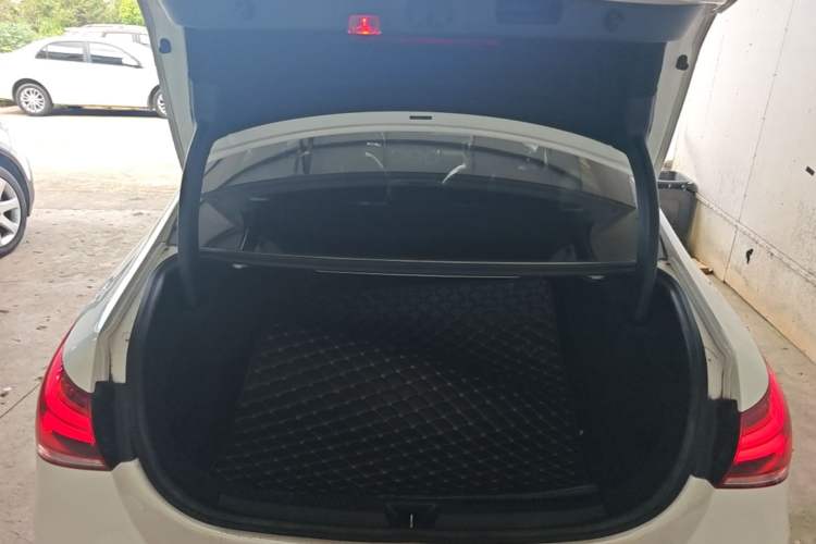 Used Mercedes-Benz A-Class 2020 Restyled A 200 L Sport Sedan Fashion Version Trunk