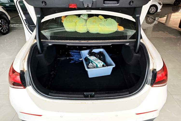 Used Mercedes-Benz A-Class 2020 Restyled A 200 L Sport Sedan Fashion Version Trunk