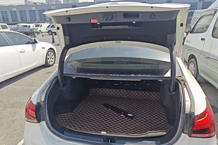 Used Mercedes-Benz A-Class 2020 Restyled A 200 L Sport Sedan Fashion Version Trunk