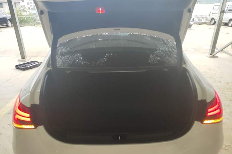 Used Mercedes-Benz A-Class 2020 Restyled A 200 L Sport Sedan Fashion Version Trunk