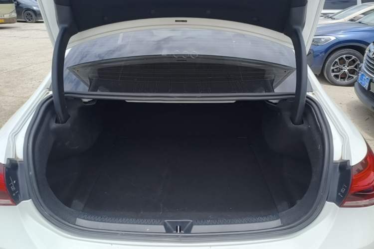 Used Mercedes-Benz A-Class 2020 Restyled A 200 L Sport Sedan Fashion Version Trunk