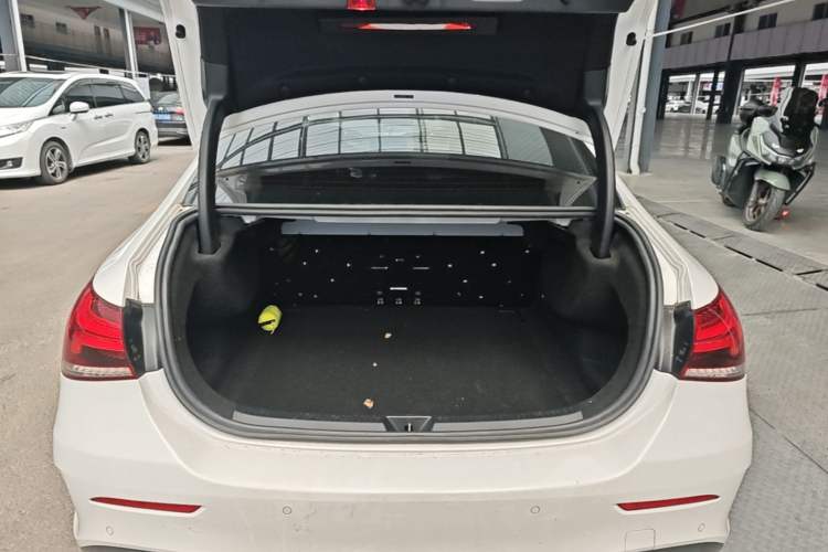 Used Mercedes-Benz A-Class 2020 Restyled A 200 L Sport Sedan Fashion Version Trunk