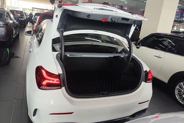 Used Mercedes-Benz A-Class 2020 Restyled A 200 L Sport Sedan Fashion Version Trunk