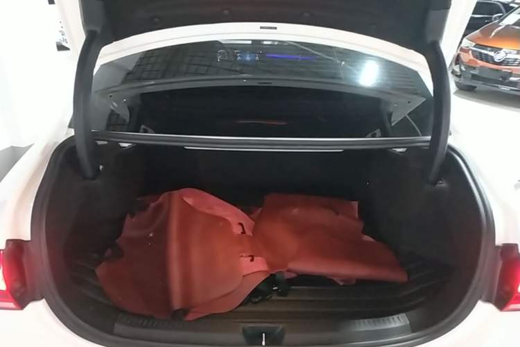 Used Mercedes-Benz A-Class 2020 Restyled A 200 L Sport Sedan Fashion Version Trunk