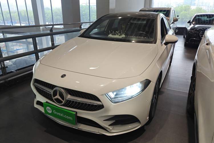 Ojetý Mercedes-Benz A-Class 2020 A 180 L Sport Sedan Guazi used car, China used car export, Used car for sale, Used  cars, Cheapest cars for sale