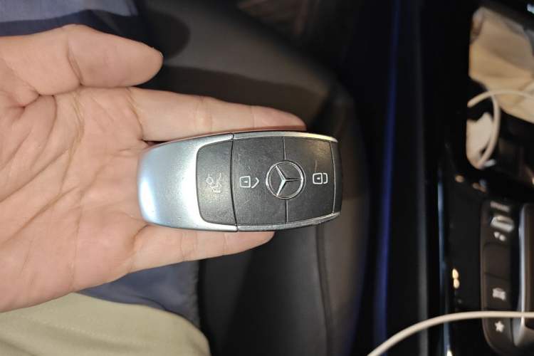 Used Mercedes-Benz A-Class 2020 Facelift A 180 L Sport Sedan Special Configuration Vehicle Key