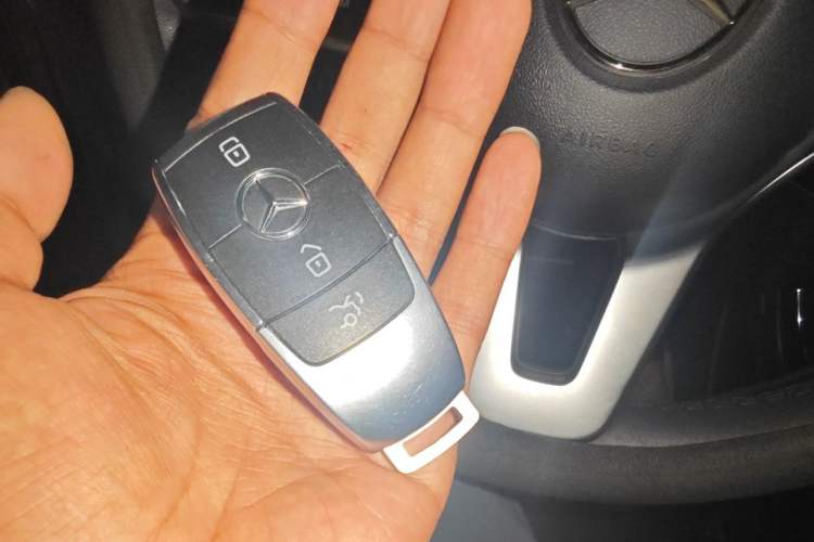 Used Mercedes-Benz A-Class 2020 Facelift A 180 L Sport Sedan Special Configuration Vehicle Key