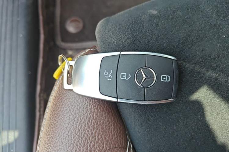 Used Mercedes-Benz A-Class 2020 Restyled A 200 L Sport Sedan Fashion Version Vehicle Key