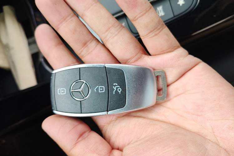 Used Mercedes-Benz A-Class 2020 Second Facelift A 180 L Sport Sedan Vehicle Key