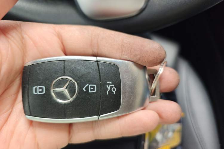 Used Mercedes-Benz A-Class 2020 Facelift A 180 L Sport Sedan Special Configuration Vehicle Key