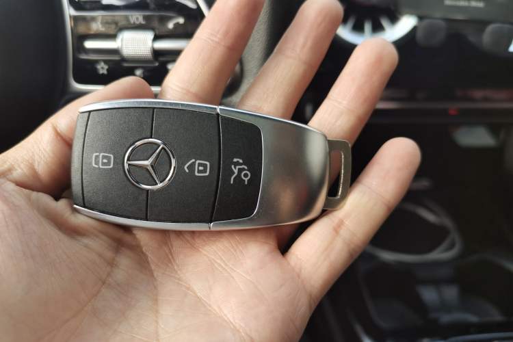 Used Mercedes-Benz A-Class 2020 Second Facelift A 180 L Sport Sedan Vehicle Key
