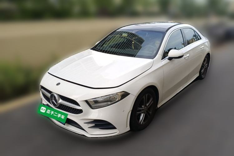 Used Mercedes-Benz A-Class 2020 Second Facelift A 180 L Sport Sedan Guazi used car, China used car export, Used car for sale, Used cars, Cheapest cars for sale