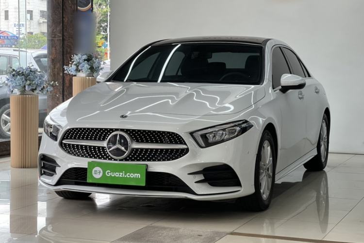 Used Mercedes-Benz A-Class 2020 Restyled A 200 L Sport Sedan Dynamic Version Guazi used car, China used car export, Used car for sale, Used Mercedes-Benz cars, Cheapest cars for sale