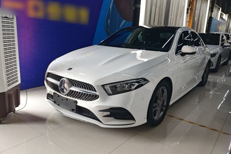 Used Mercedes-Benz A-Class 2020 Second Facelift A 180 L Sport Sedan Guazi used car, China used car export, Used car for sale, Used cars, Cheapest cars for sale
