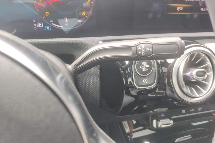 Used Mercedes-Benz A-Class 2020 Restyled A 200 L Sport Sedan Fashion Version Gear Lever