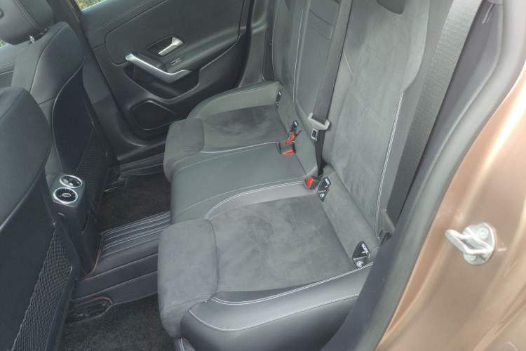 Used Mercedes-Benz A-Class 2020 Restyled A 200 L Sport Sedan Fashion Version Interior 4
