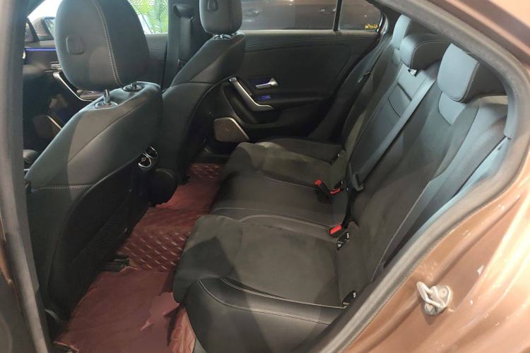 Used Mercedes-Benz A-Class 2020 Restyled A 200 L Sport Sedan Fashion Version Left Rear Seat