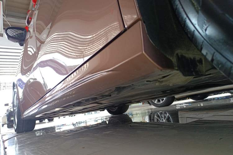 Used Mercedes-Benz A-Class 2020 A 200 L Sport Sedan Left Side Sill