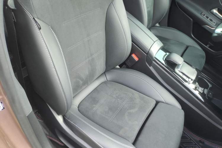 Used Mercedes-Benz A-Class 2020 Restyled A 200 L Sport Sedan Fashion Version Right Front Seat