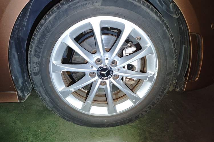 Used Mercedes-Benz A-Class  Right Front Wheel Hub