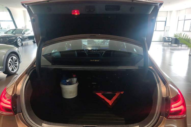 Used Mercedes-Benz A-Class 2020 Restyled A 200 L Sport Sedan Fashion Version Trunk
