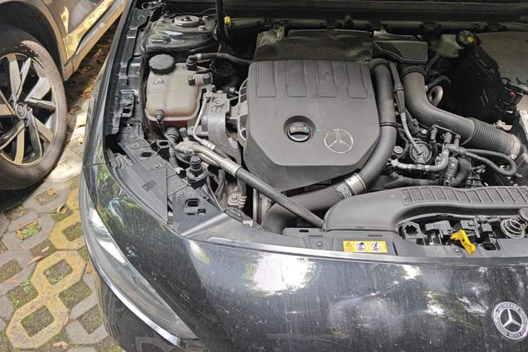 Used Mercedes-Benz A-Class 2021 A 200 L Sport Sedan Fashion Model Engine Bay Right