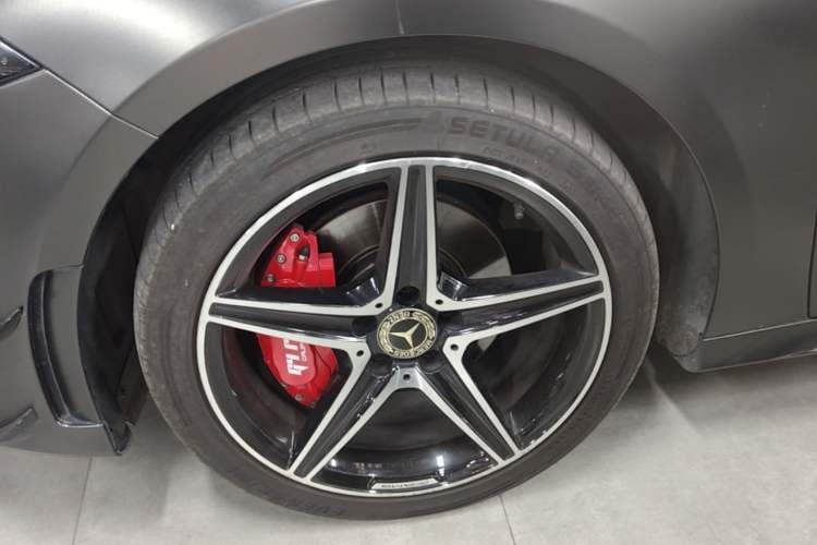 Used Mercedes-Benz A-Class 2021 A 200 L Sport Sedan Fashion Model Left Front Wheel Hub