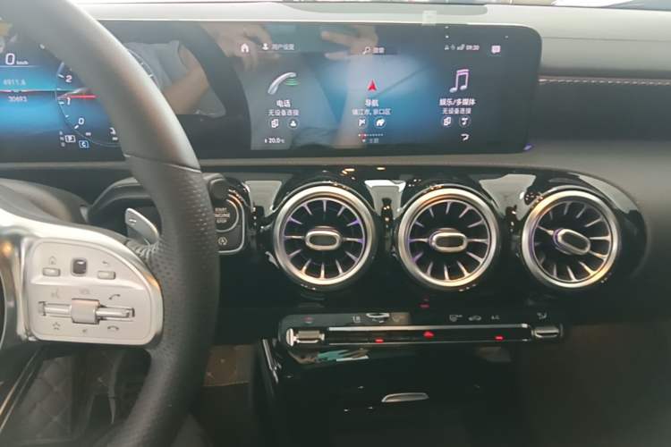 Used Mercedes-Benz A-Class 2021 A 200 L Sport Sedan Fashion Model Audio And AC Panel