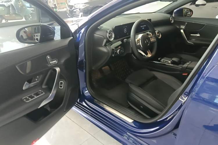 Used Mercedes-Benz A-Class 2021 A 200 L Sport Sedan Fashion Model Driver Seat