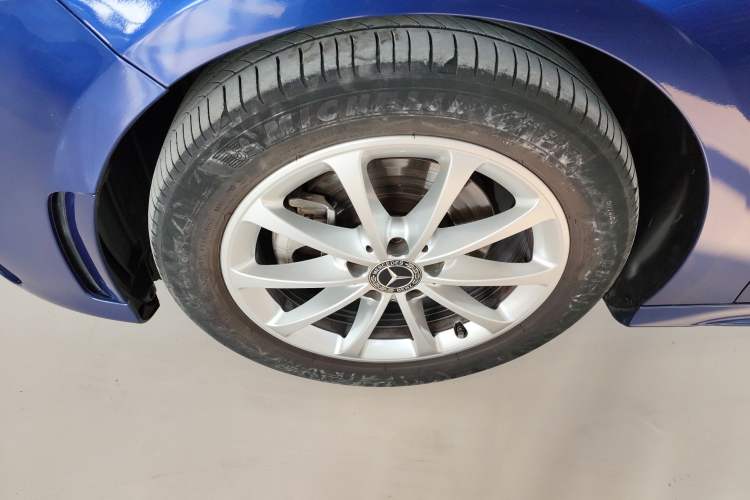 Used Mercedes-Benz A-Class 2021 A 200 L Sport Sedan Fashion Model Left Front Wheel Hub