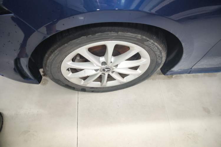 Used Mercedes-Benz A-Class 2021 A 200 L Sport Sedan Fashion Model Left Front Wheel Hub