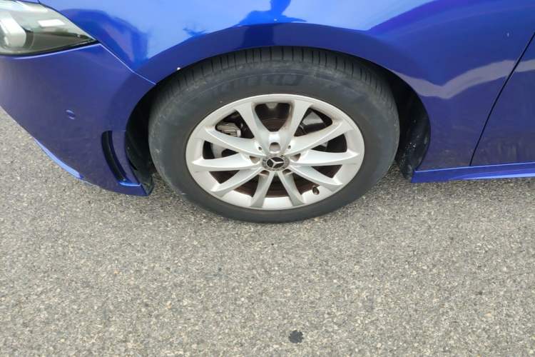 Used Mercedes-Benz A-Class 2021 A 200 L Sport Sedan Fashion Model Left Front Wheel Hub