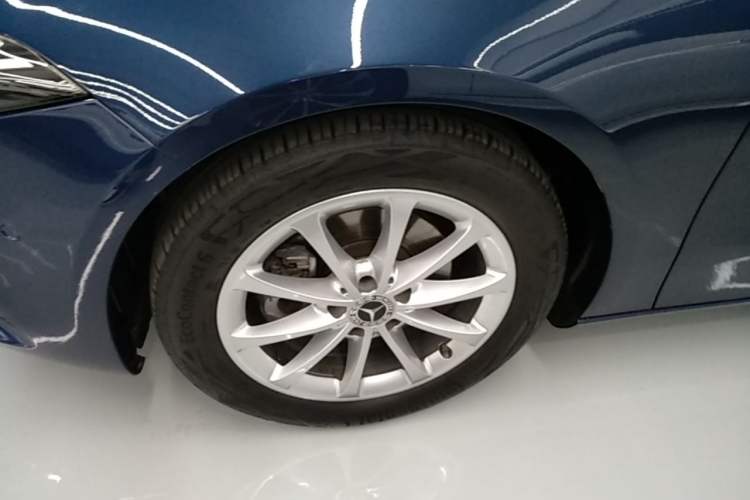 Used Mercedes-Benz A-Class 2021 A 200 Fashion Model Left Front Wheel Hub