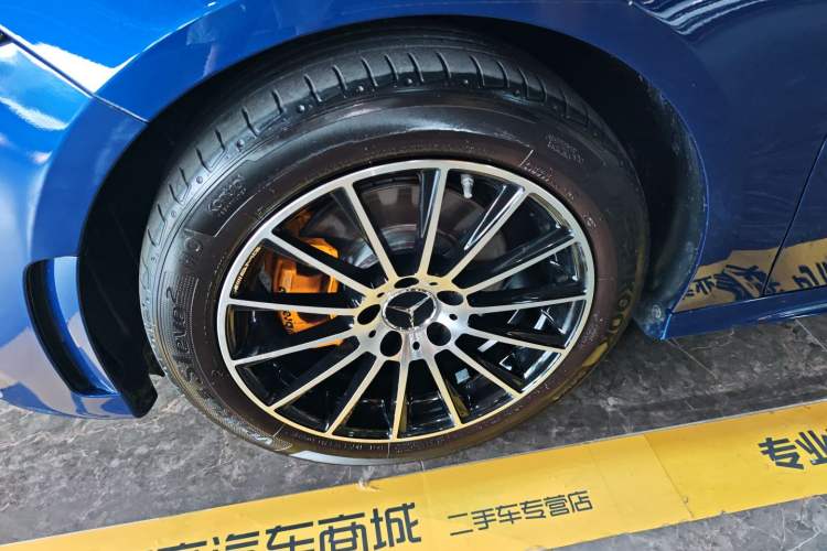 Used Mercedes-Benz A-Class 2021 A 200 L Sport Sedan Fashion Model Left Front Wheel Hub
